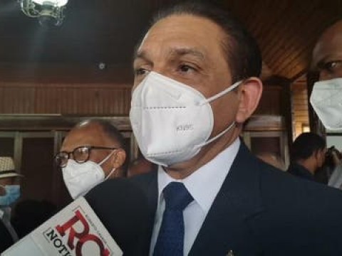 Ministro de Salud: No habr&aacute;n nuevas medidas por covid en Navidad