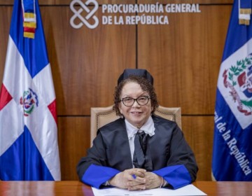 Miriam Germ&aacute;n acepta propuesta de Abinader de permanecer m&aacute;s tiempo en Procuradur&iacute;a
