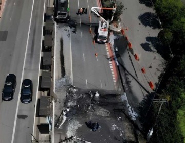 Un avi&oacute;n cae en plena avenida de Sao Paulo y deja dos muertos y seis heridos