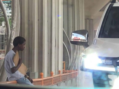 Apresado por obligar ni&ntilde;os haitianos a pedir limosnas en calles de Santiago 