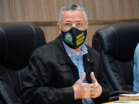 Ayuntamiento SDE paralizar&aacute; construcci&oacute;n parada de autobuses en Parque del Este