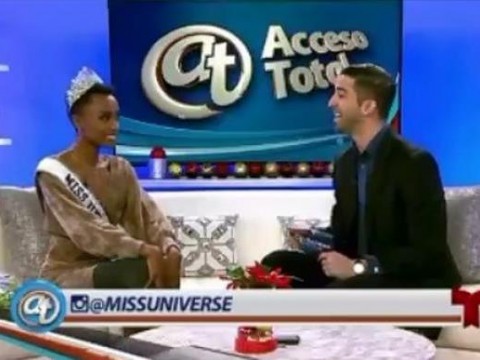Miss Universo Zozibini Tunzi aprende a decir &laquo;de lo m&iacute;o y klk&raquo;