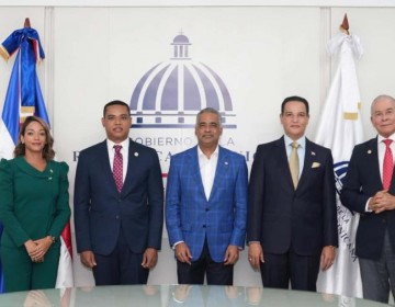 Joel Santos juramenta a los nuevos viceministros de Energ&iacute;a y Energ&iacute;a Nuclear