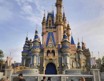 Disney demanda al gobernador de Florida por eliminar su autogobierno