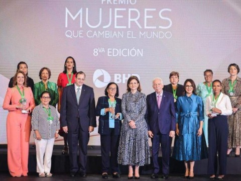 Banco BHD convoca a nueva edici&oacute;n del Premio Mujeres que Cambian el Mundo