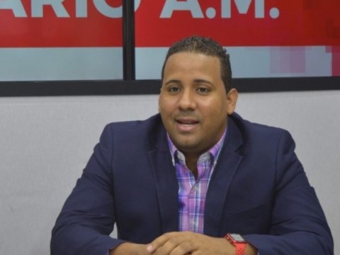 Presidente ADOCAPPS Odalis Vega dice acuerdo entre taxistas tradicionales y Uber es una trampa