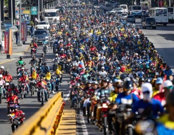 Oficialismo y oposici&oacute;n se miden en las calles de Venezuela en v&iacute;spera de la asunci&oacute;n presidencial