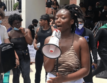 Hallan muerta en Florida a activista de marchas contra el racismo en EEUU