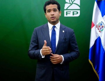 Omar Fern&aacute;ndez critica Abinader no hablara de alza de precios en su discurso