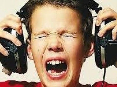OMS advierte que m&aacute;s de mil millones corren riesgo de quedar sordos por m&uacute;sica a todo volumen