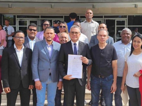 Se querellan contra director de Compras y Contrataciones por supuesta complicidad en caso Camale&oacute;n