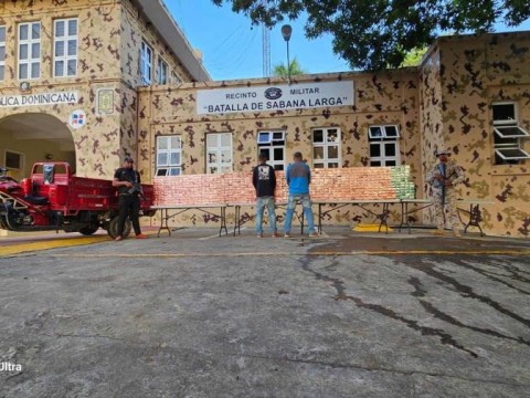 Cesfront apresa a dos hombres e incauta 135,000 unidades de cigarrillos en Dajab&oacute;n