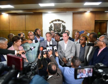 Partidos de oposici&oacute;n exigen a la JCE garant&iacute;as electorales para elecciones de mayo