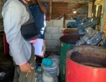 Desmantelan f&aacute;brica de alcohol adulterado en Villa Hermosa, La Romana