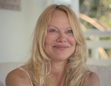 Pamela Anderson se muestra al natural a sus 55 a&ntilde;os en tr&aacute;iler de su documental &ldquo;Pamela, a love story&rdquo;