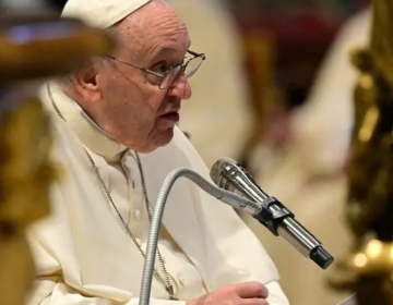 El papa avisa que pretender la eterna juventud es &laquo;delirante&raquo;