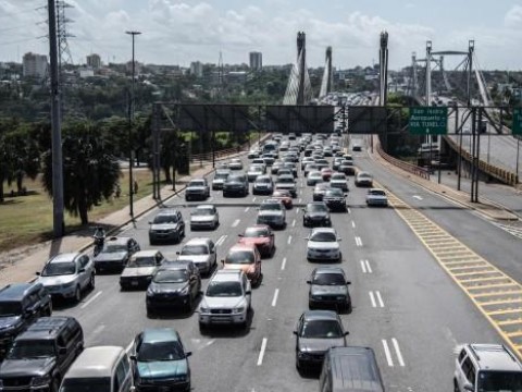 Transportistas y DGII acuerdan no es necesaria pr&oacute;rroga para renovaci&oacute;n de marbetes