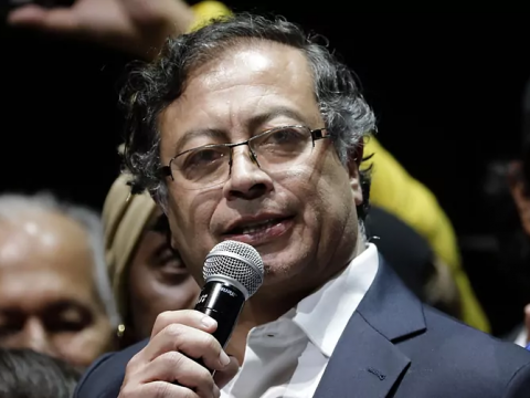 Petro acusa a EEUU de arruinar a &laquo;todas las econom&iacute;as del mundo&raquo;