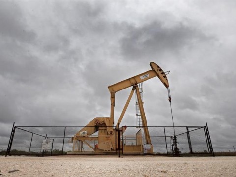 El petr&oacute;leo de Texas abre con una bajada del 1,17 %, hasta 103,93 d&oacute;lares