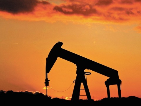El precio del barril de petr&oacute;leo supera los 100 d&oacute;lares y caen las bolsas europeas tras el ataque de Rusia a Ucrania