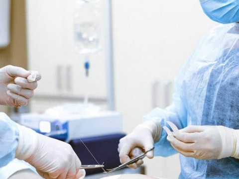 Cirujanos reclaman detener alegadas irregularidades en residencias médicas