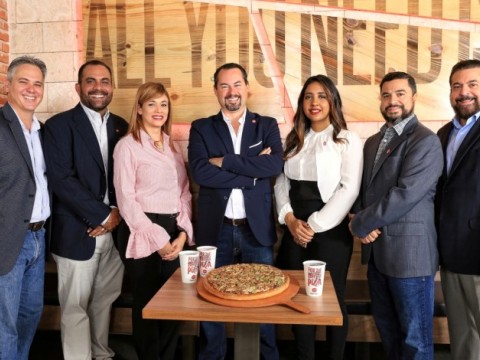 Pizza Hut se renueva en la Zona Colonial