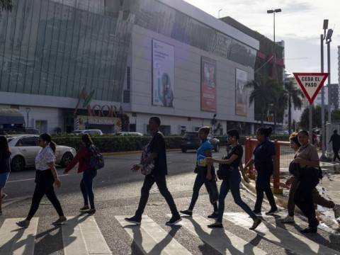 Ante piloto para reducir jornada laboral, empresarios ven prioritario modificar el C&oacute;digo de Trabajo
