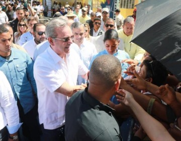 El presidente Luis Abinader reactivar&aacute; este fin de semana sus actividades pol&iacute;ticas