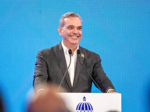 El presidente Luis Abinader cumple a&ntilde;os, en un contexto de celebraci&oacute;n electoral