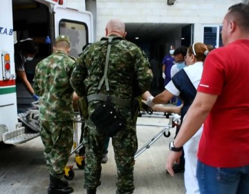 Al menos dos muertos en ataque de ELN con explosivos a base militar en Colombia