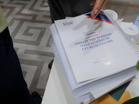 Gobierno aplicar&aacute; impuesto sobre la renta a sueldos 13 y 14