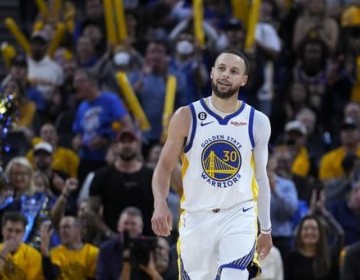 Curry y Warriors evitan eliminaci&oacute;n; obligan a sexto partido ante Lakers