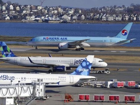 Reportan vuelos poco afectados en EEUU tras un d&iacute;a de caos
