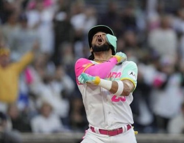 Tatis pega 2 jonrones y produce 3; Padres ganan a Dodgers