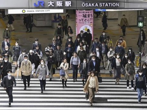 Tras tres a&ntilde;os, Jap&oacute;n quita el uso obligatorio de mascarillas