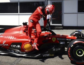 Azerbaiy&aacute;n: Leclerc, 1ro en sprint pese chocar con el muro