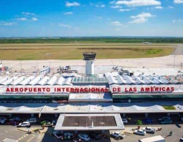 Abren pista de aterrizaje en el AILA tras reparaci&oacute;n