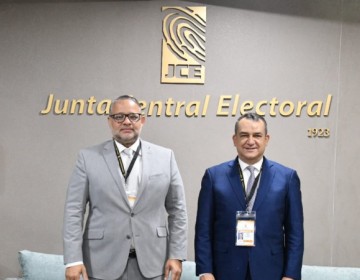 Presidente de la JCE y fiscal tratan sobre los delitos electorales