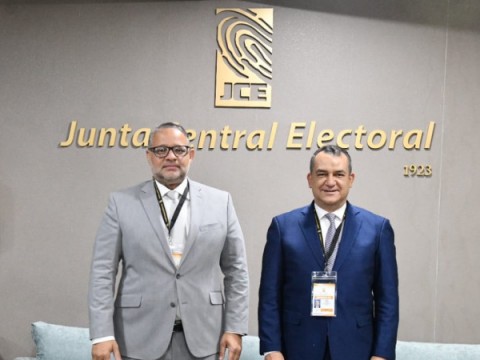 Presidente de la JCE y fiscal tratan sobre los delitos electorales
