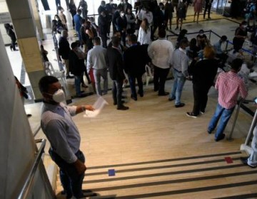 Fiscales y agentes penitenciarios se aglomeran en la rendici&oacute;n de cuentas del procurador