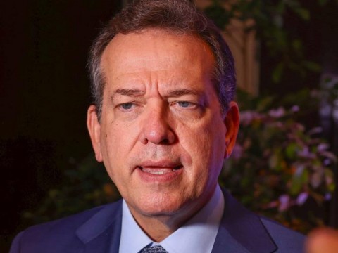 V&iacute;ctor Bison&oacute; prev&eacute; que el gobierno mantendr&aacute; subsidio a los combustibles
