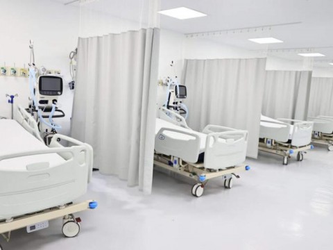 &iquest;Qu&eacute; tan dif&iacute;cil es conseguir una cama UCI en un centro de salud?