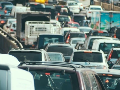 Quienes tengan multas pendientes no podr&aacute;n renovar marbete dice la DGII