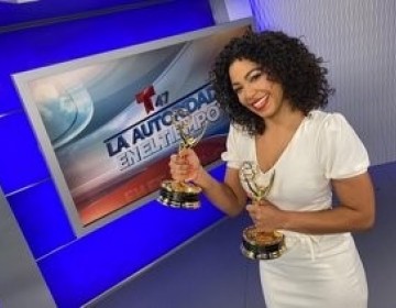 Raengel Sol&iacute;s la periodista dominicana ganadora de dos premios Emmy