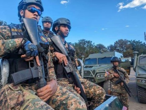 Ej&eacute;rcito dominicano refuerza la frontera ante conflictos en Hait&iacute;