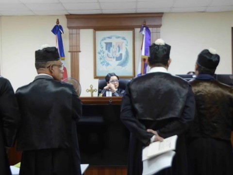 Tribunal rechaza recurso de amparo que buscaba impedir juramentaci&oacute;n de alcaldesa de La Vega