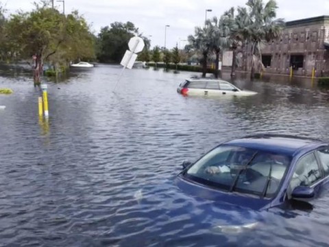 Registran 16 muertos por tornados y hurac&aacute;n Milton en Florida