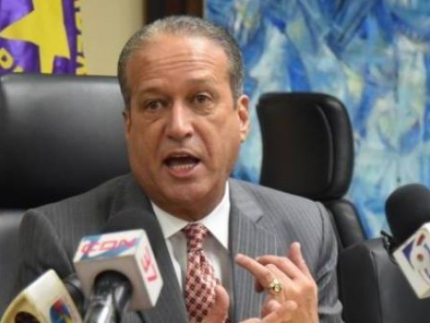 Reinaldo reitera su neutralidad en el proceso interno del PLD hasta las primarias