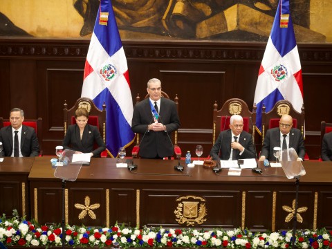 Presidente destaca avances en agua potable y saneamiento; asegura se llevó agua potable a más de 70 sectores del Gran Santo Domingo