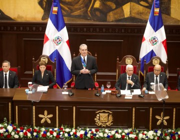 Presidente destaca avances en agua potable y saneamiento; asegura se llevó agua potable a más de 70 sectores del Gran Santo Domingo